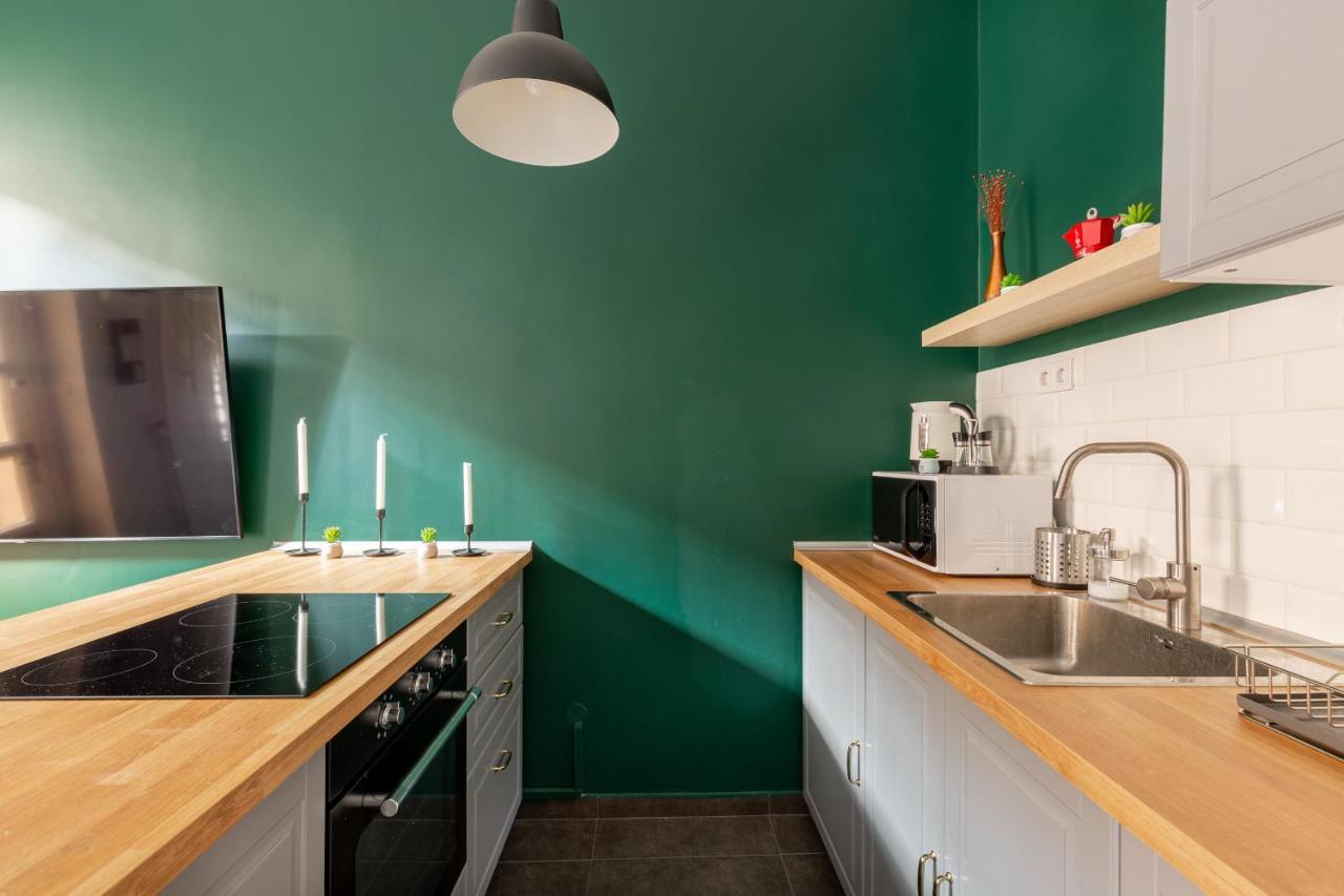 D63 Dohany Apartment *