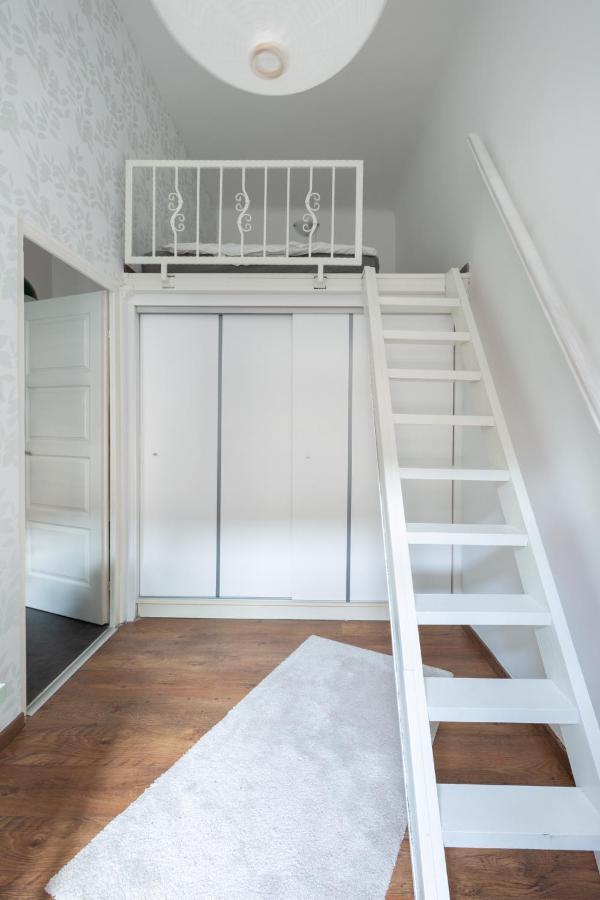 Apartment D63 Dohany