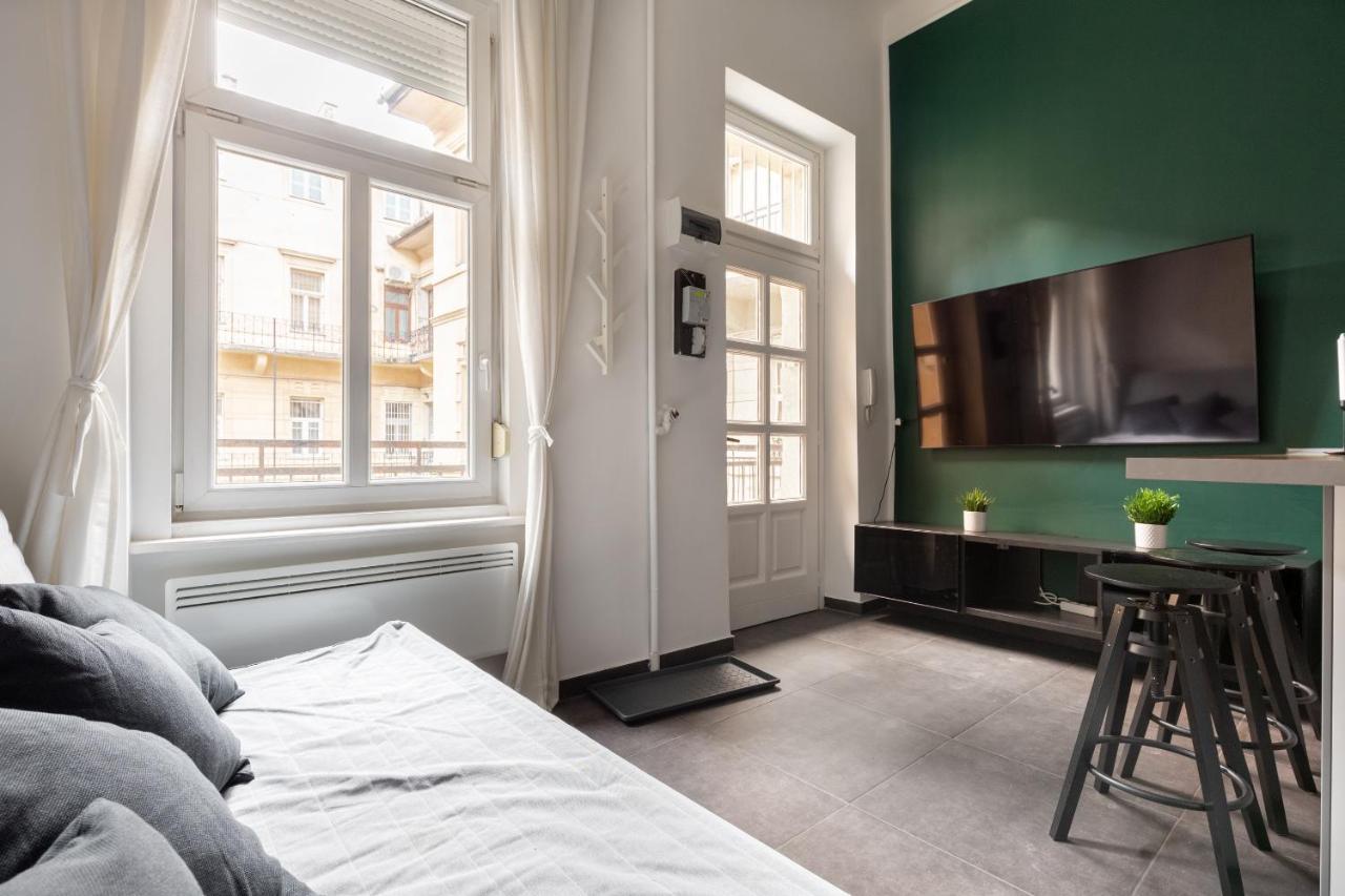 Apartment D63 Dohany